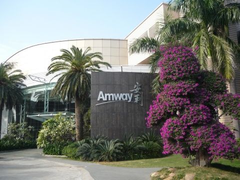 ������������־�ٽ��Ŧ��������������ϵ