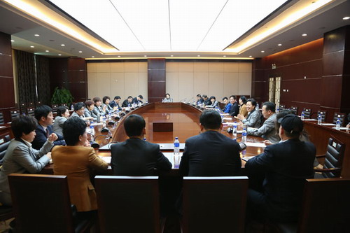 罗麦科技董事长_小丑杰罗麦图片(3)