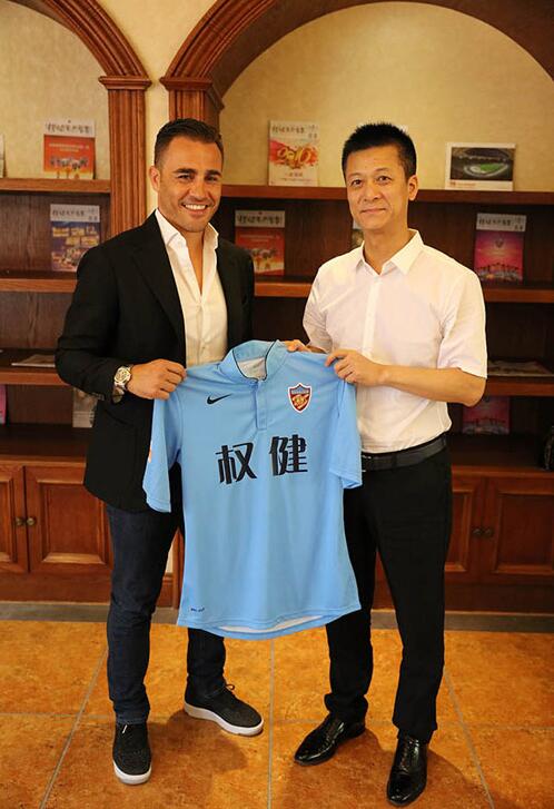 束昱辉与天津权健队新任主帅卡纳瓦罗会面_权健_中国直销网