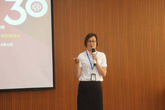 隆力奇第八届演讲比赛隆重闭幕 徐之伟作总结点评