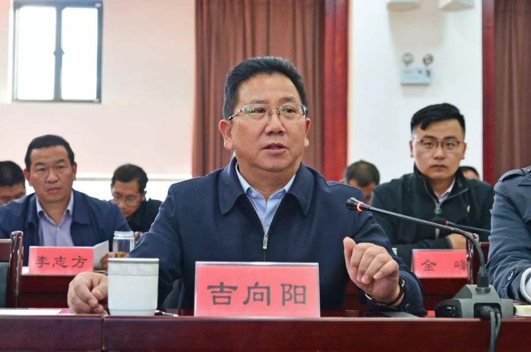 完美公司与南涧县 达成"产业扶贫"合作共识