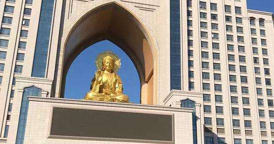 江苏盐城市官方：权健华东总部大楼双面佛像正在移除