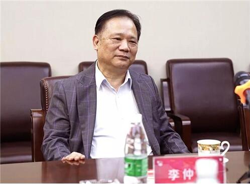 金日集团董事长_多金集团董事长车照片