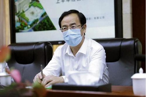 时代集团董事长_国岳集团董事长图片