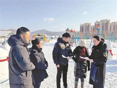 �������г���������ֱ�����˿�չ��̸